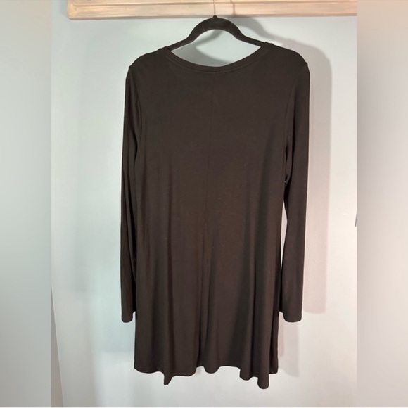 Forever 21 Basic Long Sleeve Swing Dress in Black - Picture 2 of 3